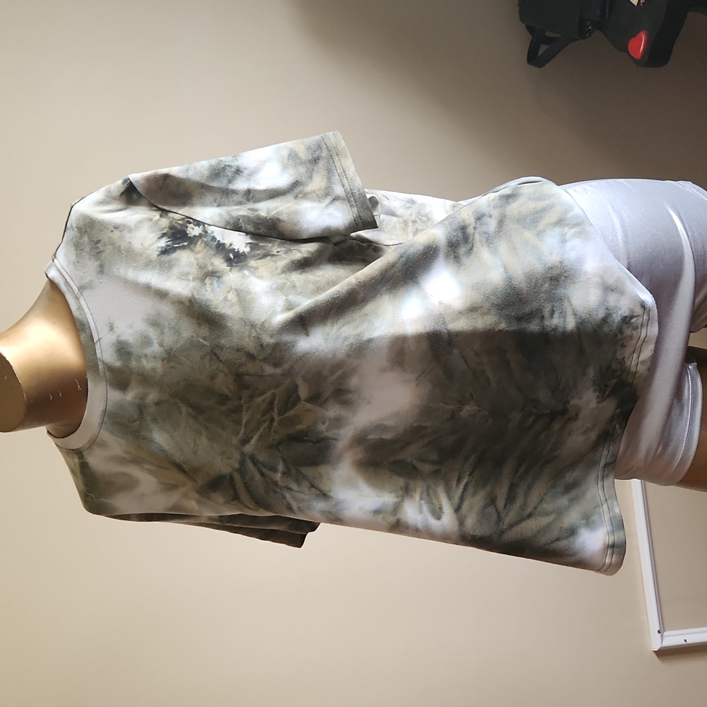 Woman's shirt